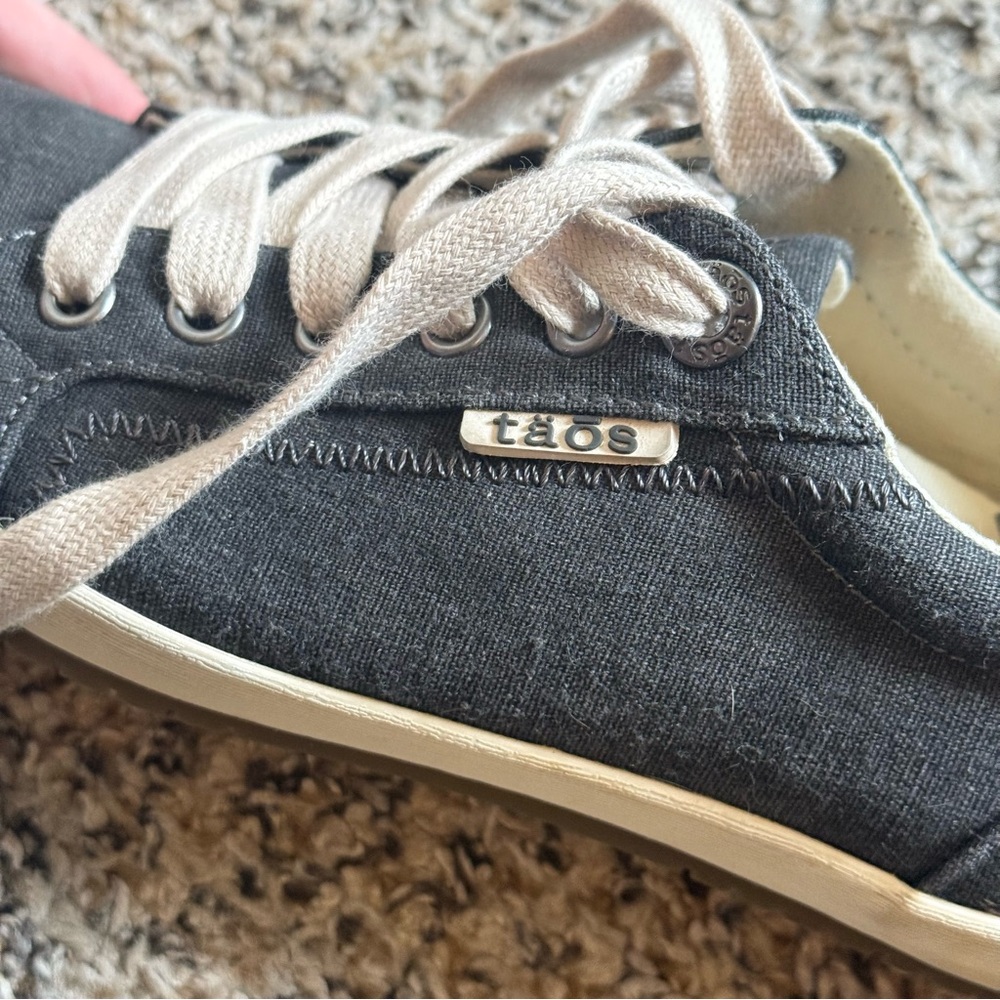 Taos Star Charcoal Gray Washed Canvas Lace up Sneaker Shoes Womens Size 5.5 - Picture 9 of 12